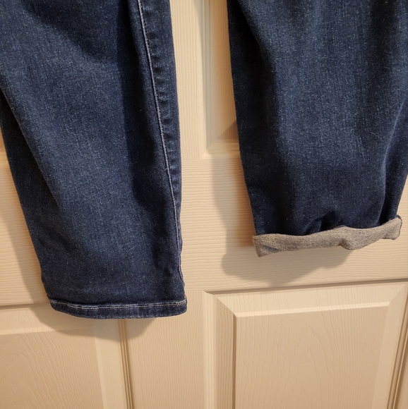 Judy Blue Jeans - Picture 5 of 9